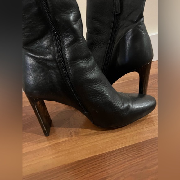 TOPSHOP Black Leather Ankle Boots w Acetate Heel - Picture 2 of 5